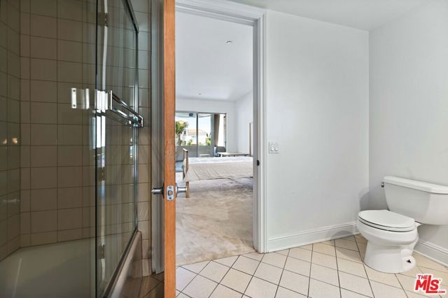 1521 Greenfield Avenue 305, Los Angeles, CA 90025
