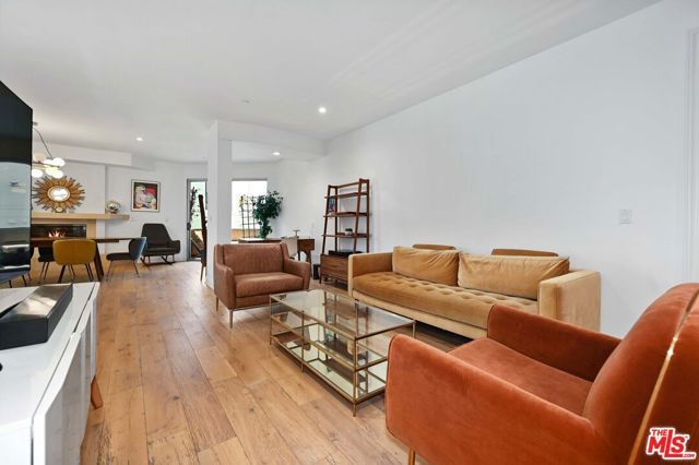 1521 Greenfield Avenue 305, Los Angeles, CA 90025