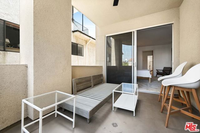 1521 Greenfield Avenue 305, Los Angeles, CA 90025