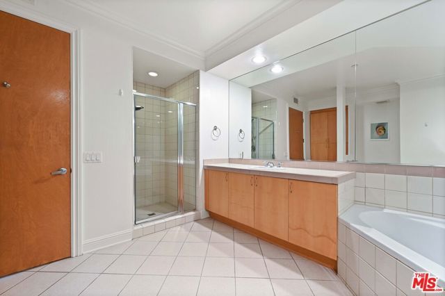 1521 Greenfield Avenue 305, Los Angeles, CA 90025