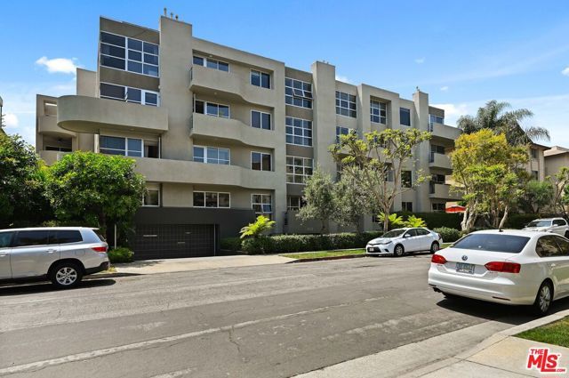 1521 Greenfield Avenue 305, Los Angeles, CA 90025
