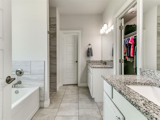 10740 Marion Dr, Edmond, OK 73034