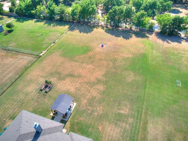 10740 Marion Dr, Edmond, OK 73034