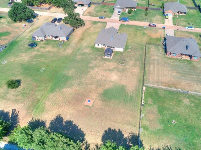 10740 Marion Dr, Edmond, OK 73034