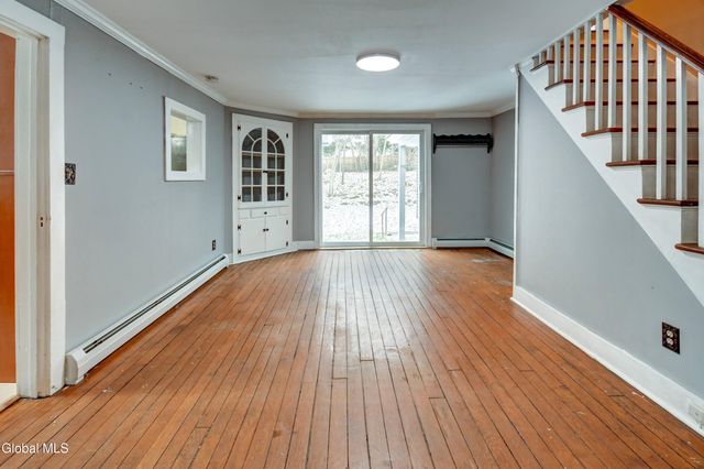 61 Fort Johnson Avenue, Fort Johnson, NY 12070