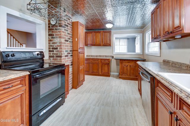 61 Fort Johnson Avenue, Fort Johnson, NY 12070