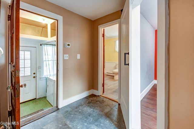 61 Fort Johnson Avenue, Fort Johnson, NY 12070