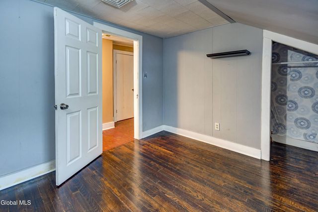 61 Fort Johnson Avenue, Fort Johnson, NY 12070