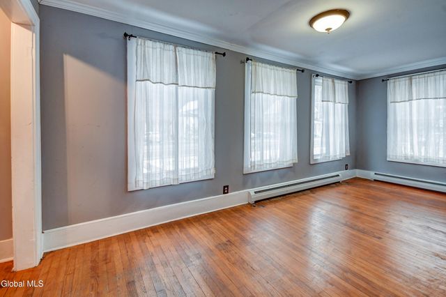 61 Fort Johnson Avenue, Fort Johnson, NY 12070