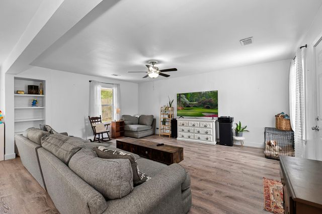 508 San Jacinto DR, Rockdale, TX 76567
