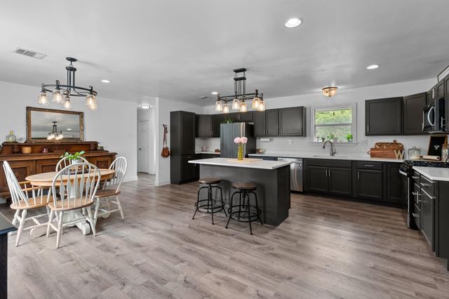 508 San Jacinto DR, Rockdale, TX 76567