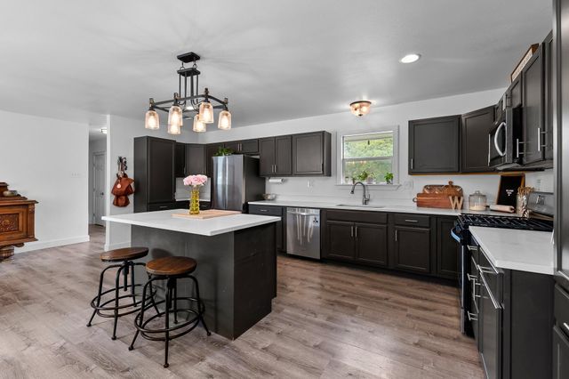 508 San Jacinto DR, Rockdale, TX 76567