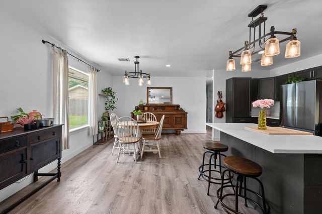 508 San Jacinto DR, Rockdale, TX 76567