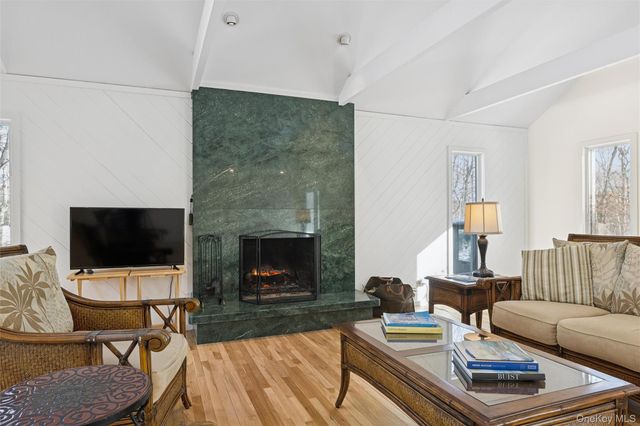 15 Rivers Road, East Hampton, NY 11937