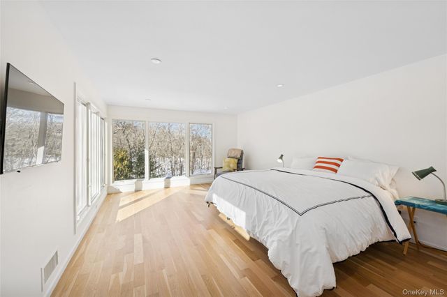 15 Rivers Road, East Hampton, NY 11937