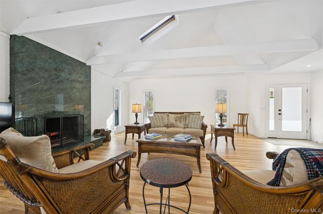15 Rivers Road, East Hampton, NY 11937