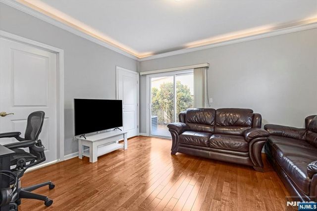 14 Central Avenue 1, Rochelle Park, NJ 07662