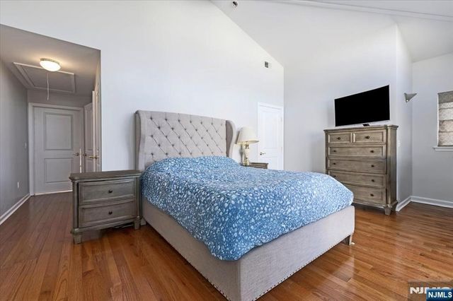 14 Central Avenue 1, Rochelle Park, NJ 07662