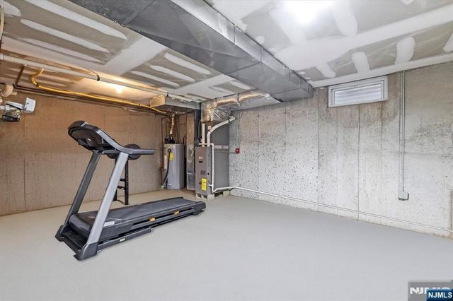 14 Central Avenue 1, Rochelle Park, NJ 07662