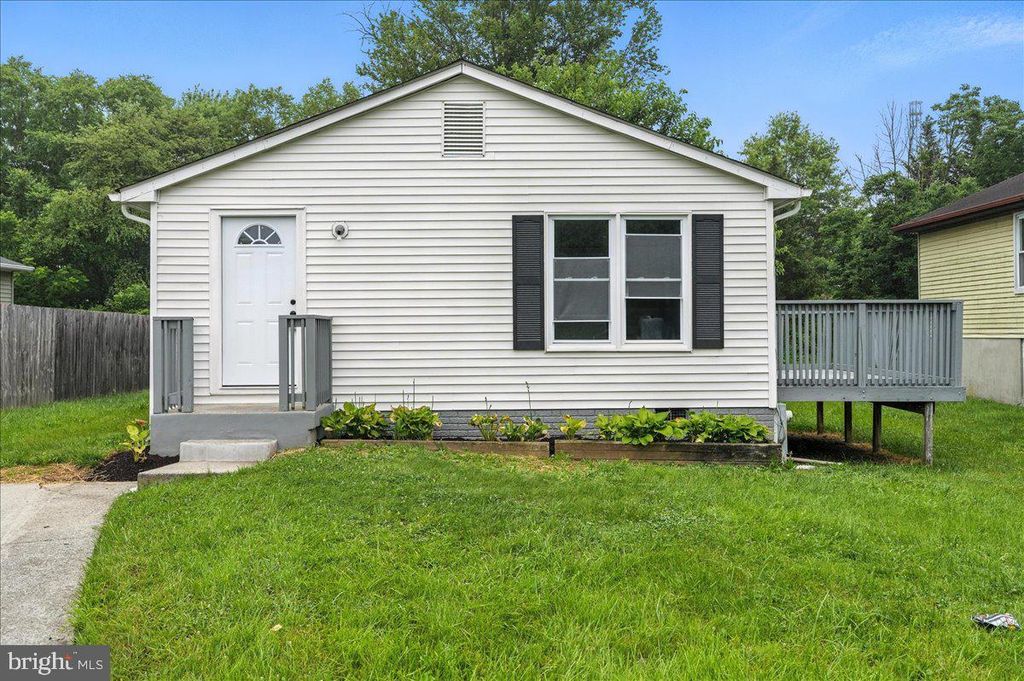 12 ROLLWIN RD, Baltimore, MD 21244