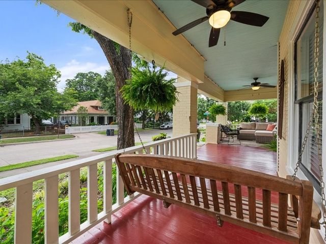 2001 Lipscomb Street, Fort Worth, TX 76110