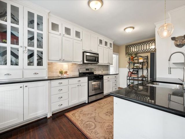2001 Lipscomb Street, Fort Worth, TX 76110