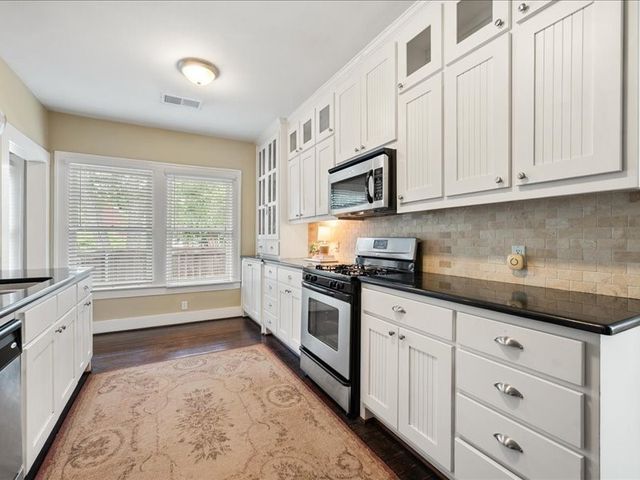 2001 Lipscomb Street, Fort Worth, TX 76110