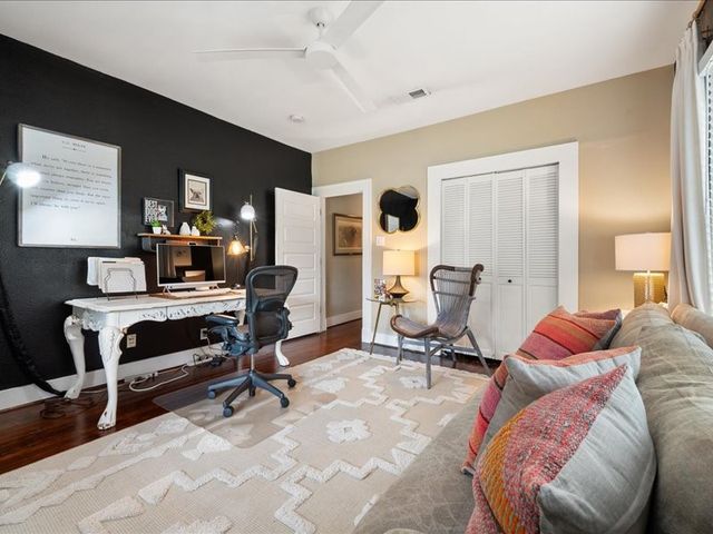 2001 Lipscomb Street, Fort Worth, TX 76110