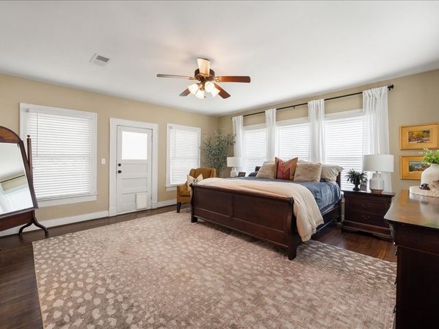 2001 Lipscomb Street, Fort Worth, TX 76110