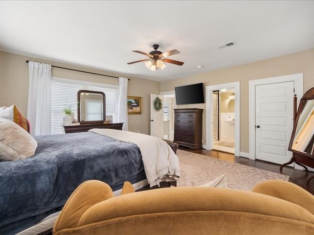 2001 Lipscomb Street, Fort Worth, TX 76110