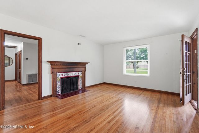 2131 BARTRAM Road, Jacksonville, FL 32207