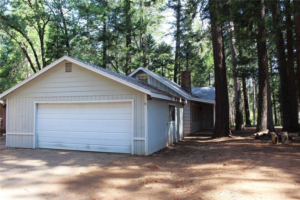 Image 1 of property listing at 14599 Skyway, Magalia, CA 95954