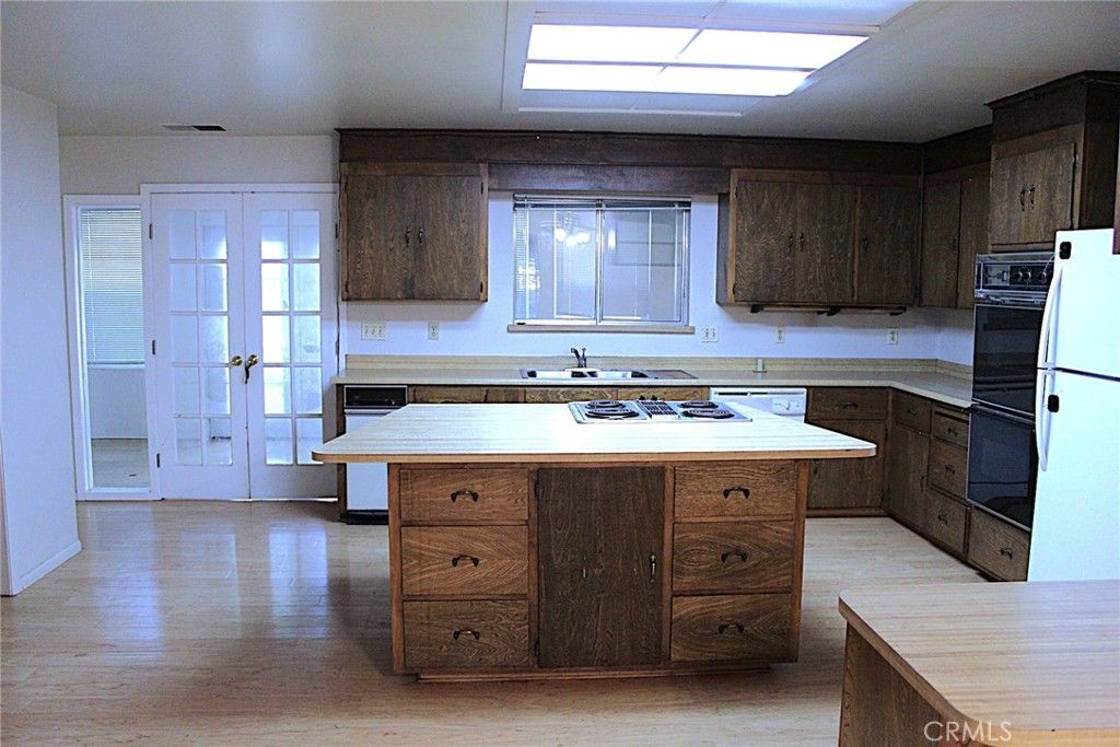 Image 12 of property listing at 14599 Skyway, Magalia, CA 95954