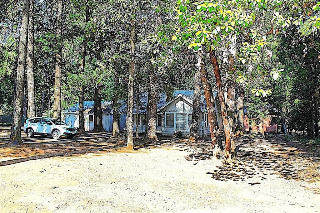 Image 2 of property listing at 14599 Skyway, Magalia, CA 95954