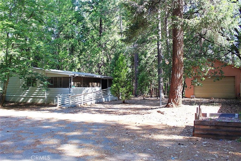 Image 25 of property listing at 14599 Skyway, Magalia, CA 95954