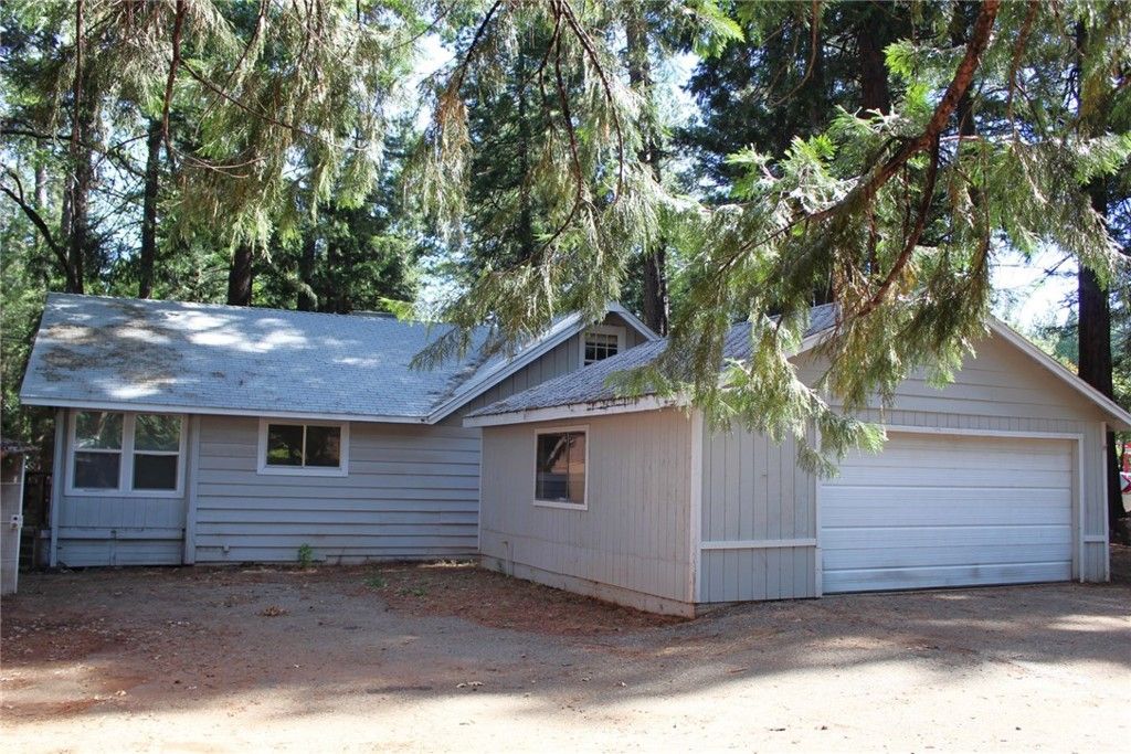 Image 3 of property listing at 14599 Skyway, Magalia, CA 95954