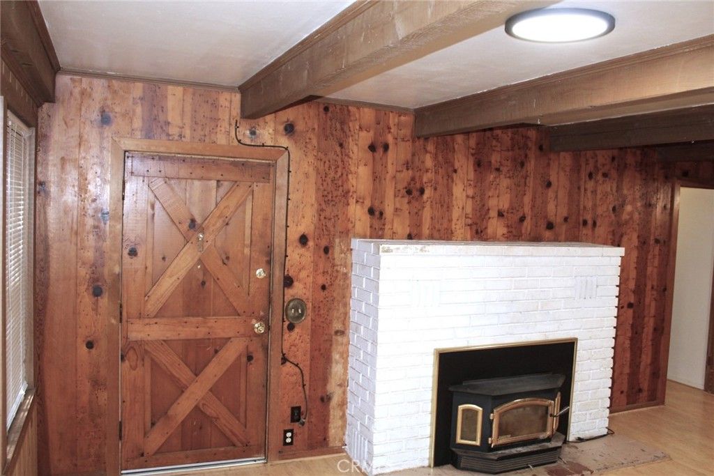 Image 4 of property listing at 14599 Skyway, Magalia, CA 95954