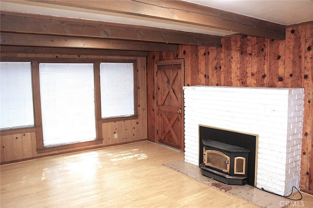 Image 5 of property listing at 14599 Skyway, Magalia, CA 95954