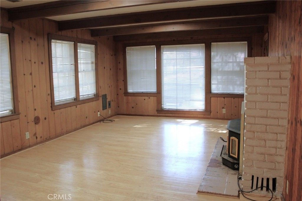 Image 6 of property listing at 14599 Skyway, Magalia, CA 95954