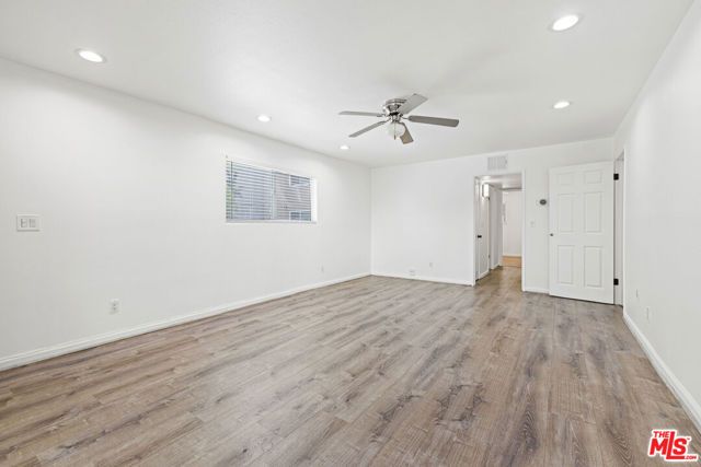 10757 Hortense Street 303, North Hollywood (los Angeles), CA 91602