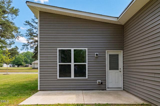 1210 S 2nd Street, Smithfield, NC 27577