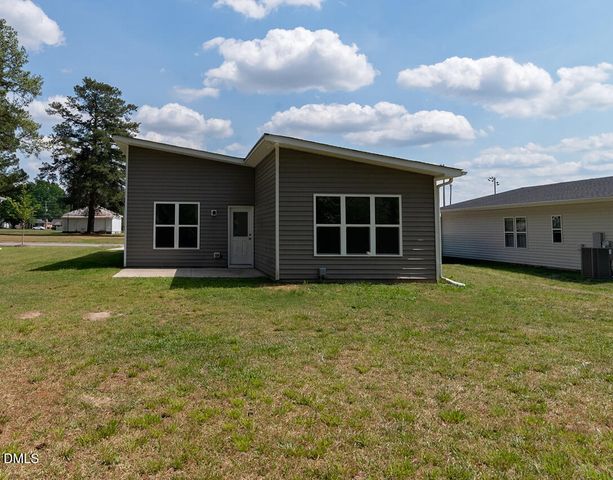 1210 S 2nd Street, Smithfield, NC 27577