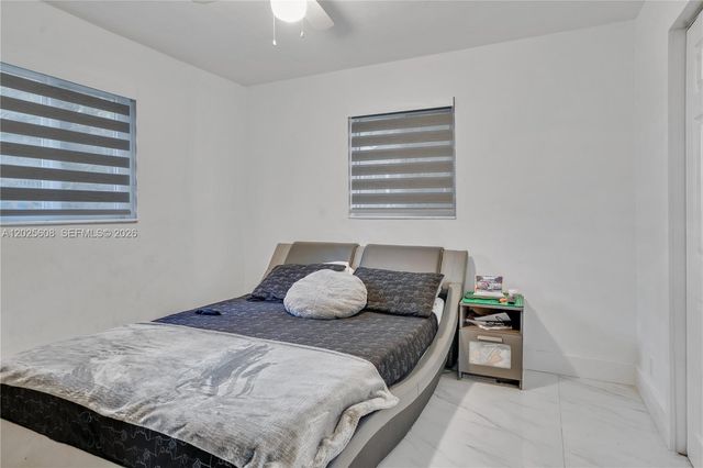 6661 Douglas St, Hollywood, FL 33024
