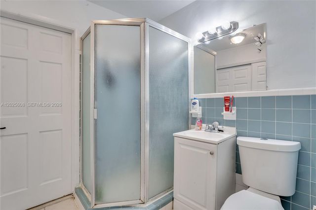 6661 Douglas St, Hollywood, FL 33024