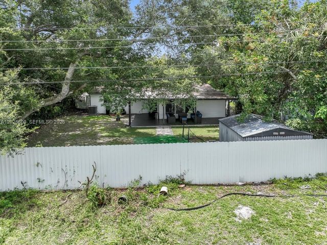 6661 Douglas St, Hollywood, FL 33024