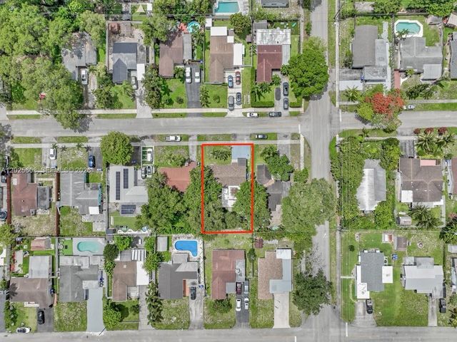 6661 Douglas St, Hollywood, FL 33024