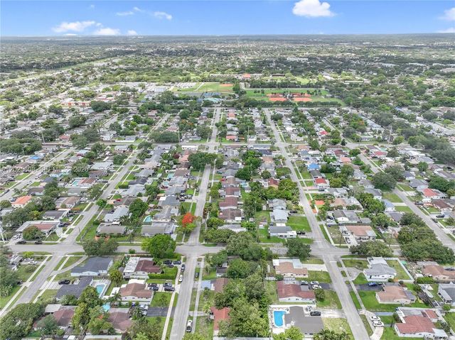 6661 Douglas St, Hollywood, FL 33024