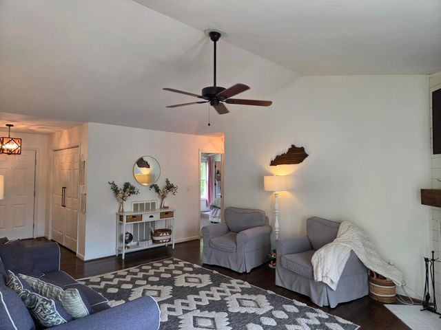 888 Cypress Point Way, Lexington, KY 40509
