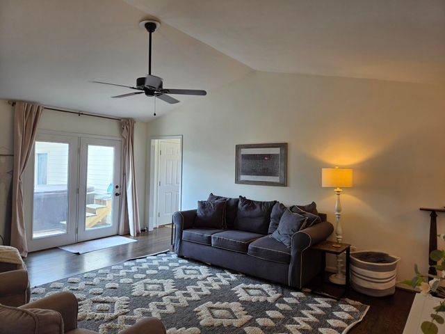 888 Cypress Point Way, Lexington, KY 40509
