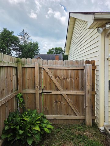 888 Cypress Point Way, Lexington, KY 40509